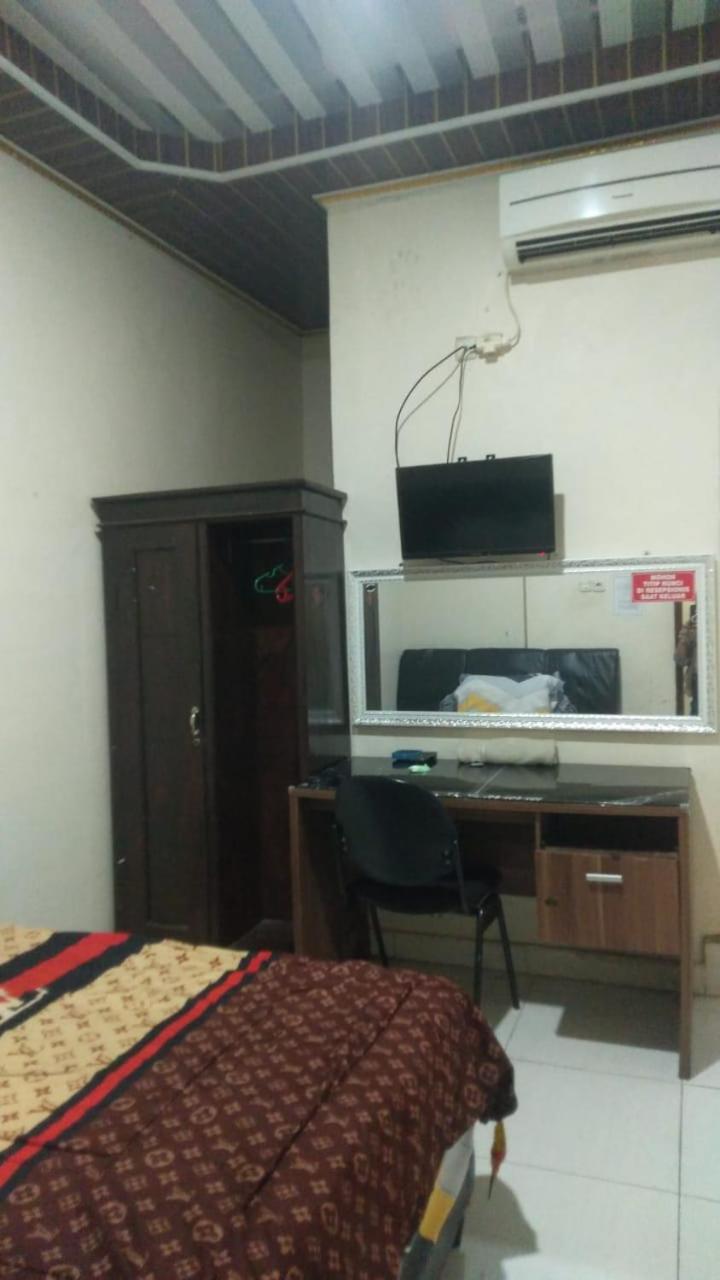 Wisma Reza Palopo汽车旅馆 外观 照片